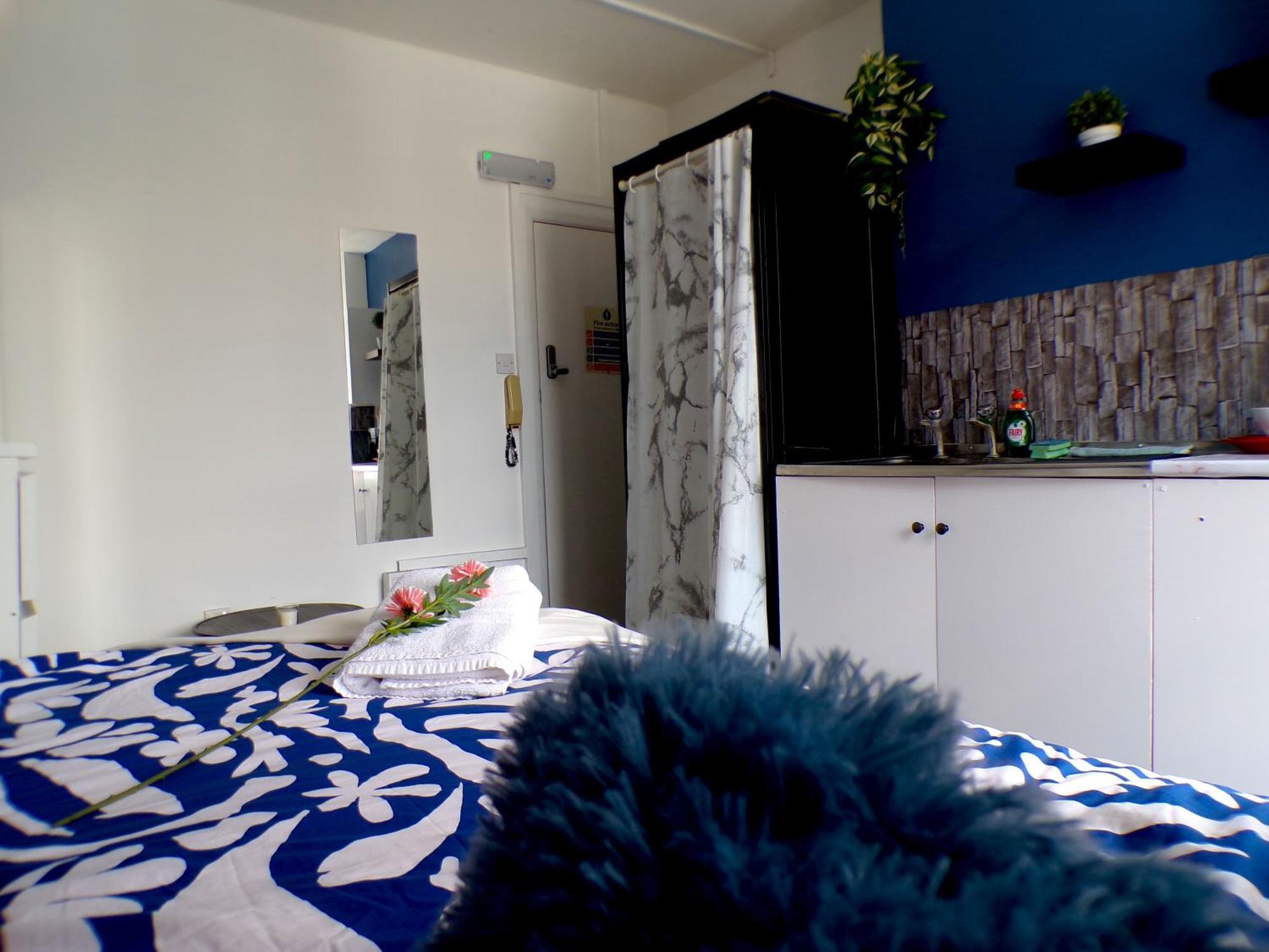 West Kensington - Santorini Apartments Лондон Екстериор снимка