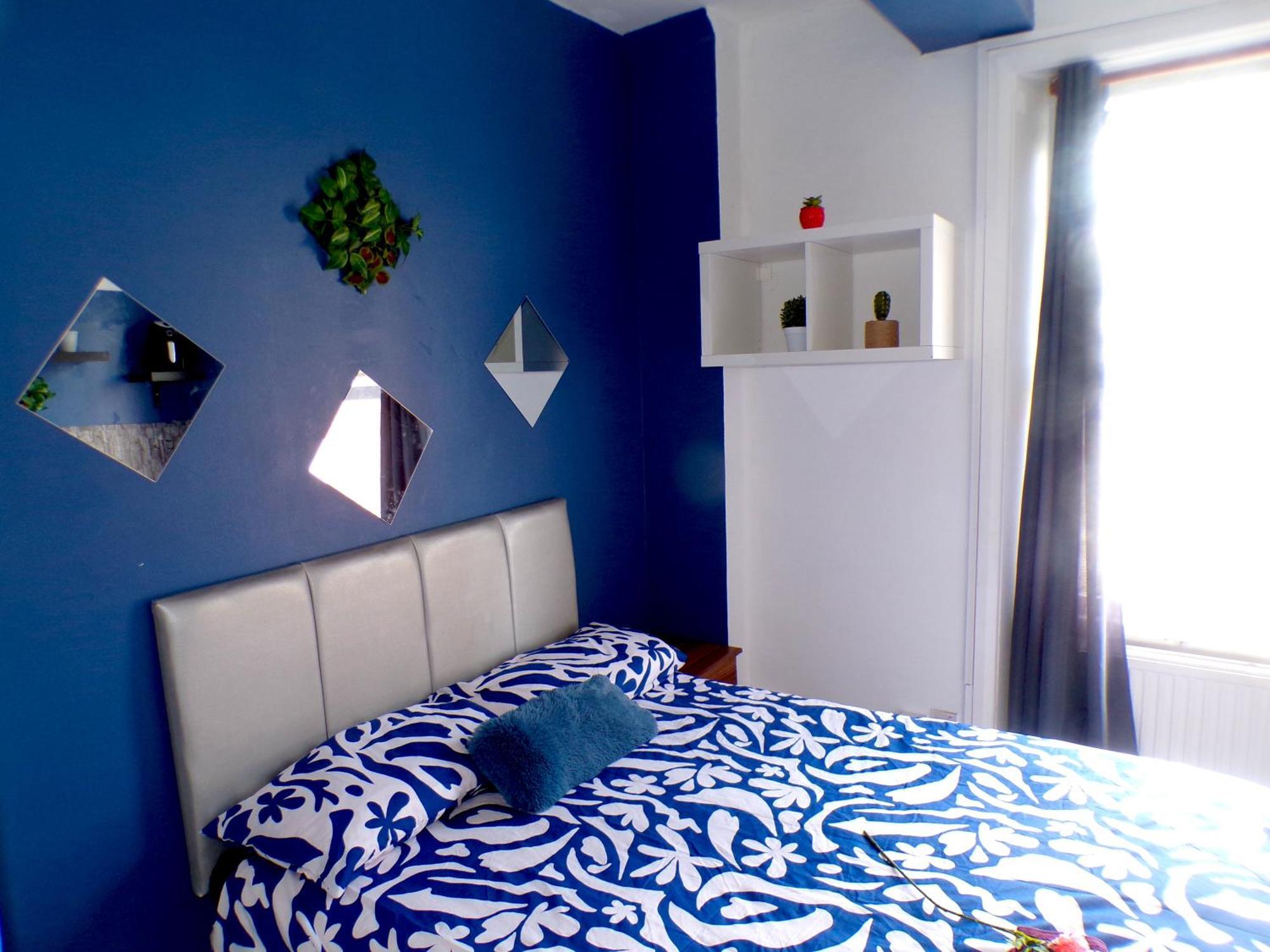 West Kensington - Santorini Apartments Лондон Екстериор снимка